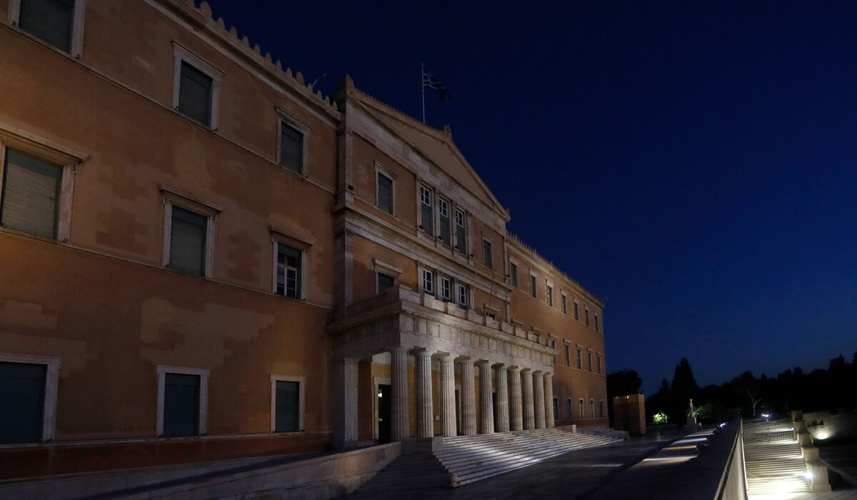 Τηλεφώνημα για βόμβα στη Βουλή – Συναγερμός στην Αστυνομία