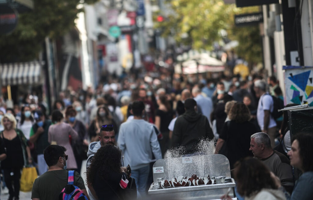 Πού εντοπίστηκαν τα 5.120 κρούσματα, όλες οι περιοχές: 2.545 στην Αττική, 361 στη Θεσσαλονίκη
