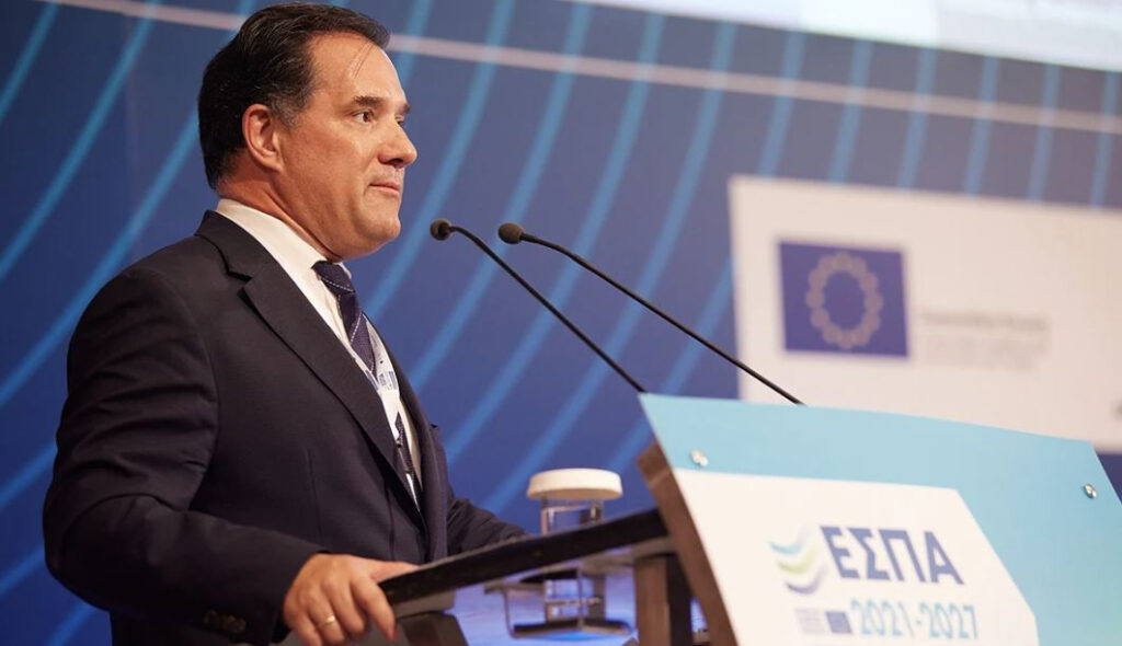 Γεωργιάδης: Αυτόματα θα αφαιρείται από τους λογαριασμούς η ρήτρα αναπροσαρμογής