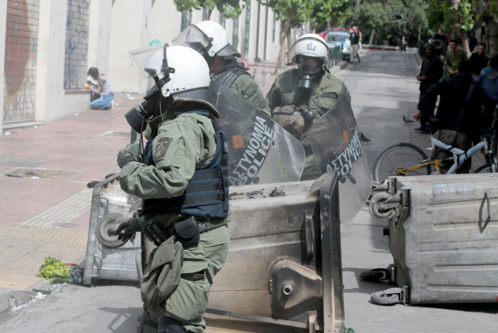 Έκλεισε η Πατησίων λόγω επεισοδίων