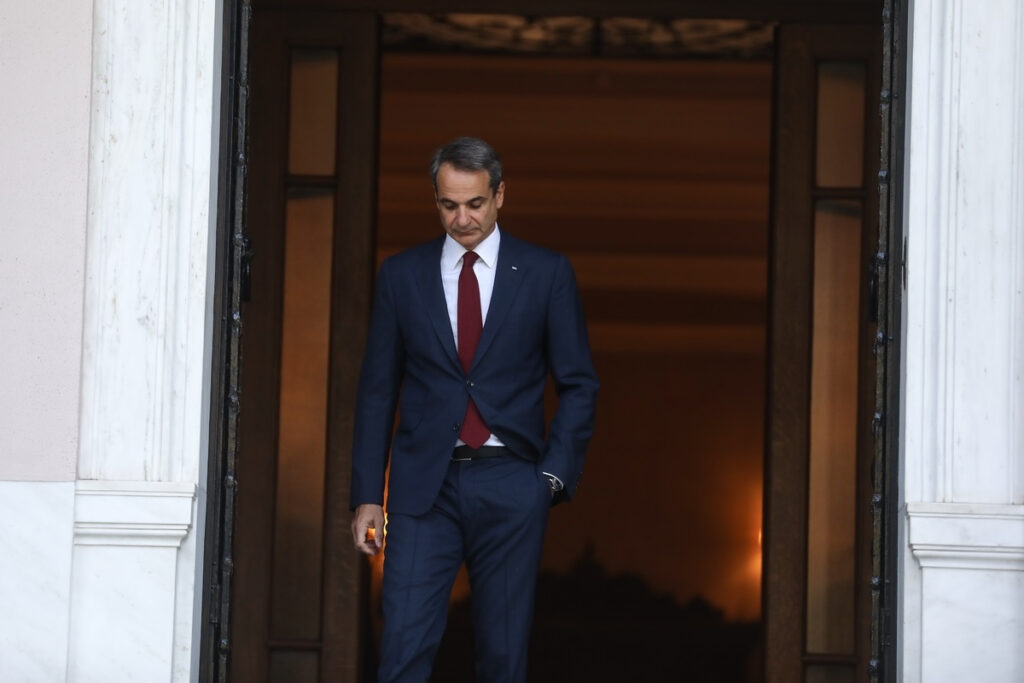 Mε «κομμένα τα φτερά» ο Μητσοτάκης αποφασίζει για τις εκλογές – Τα σενάρια για Απρίλιο και Μάιο