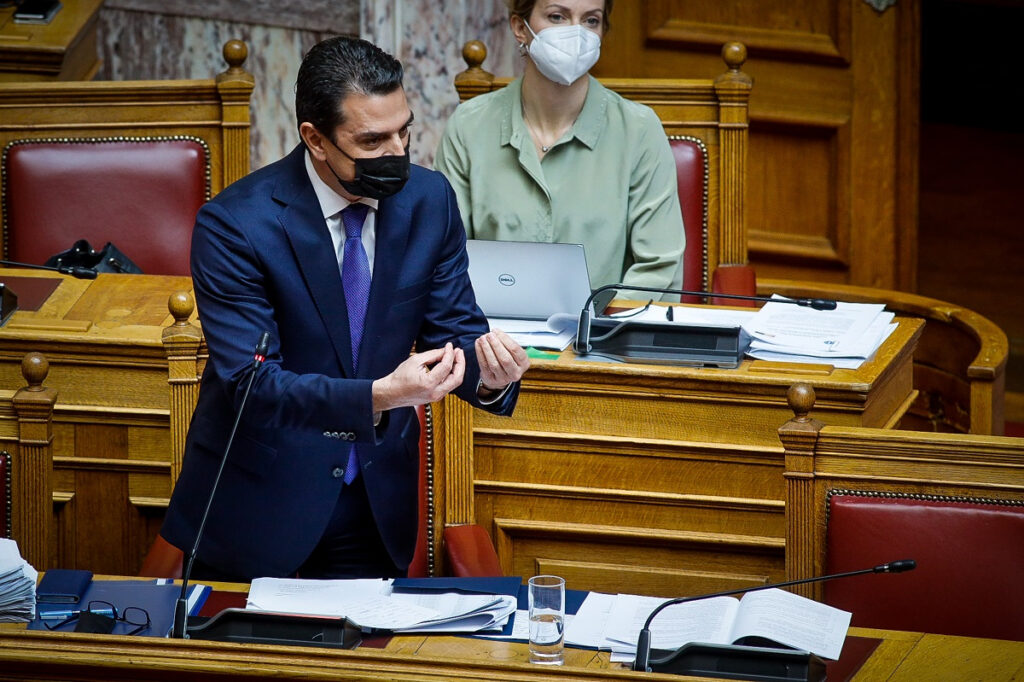 ΔΕΗ: Σφοδρή κόντρα στη Βουλή για την ιδιωτικοποίηση