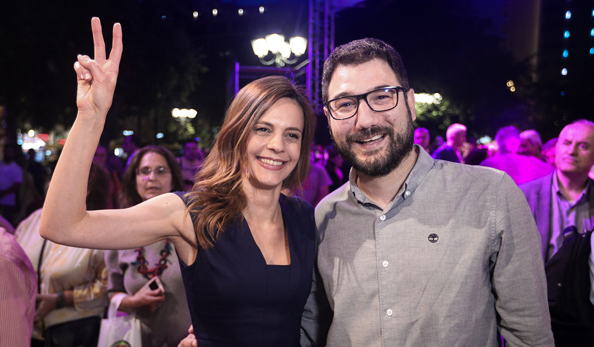 Στο πλευρό της Έφης Αχτσιόγλου ο Νάσος Ηλιόπουλος: Επιλογή ανανέωσης και ενότητας