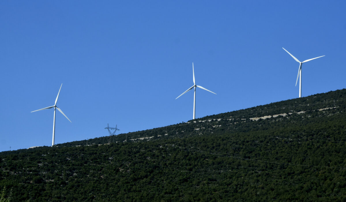 ΙΕΑ: Οι ανανεώσιμες πηγές ενέργειας οδήγησαν στη μείωση των των εκπομπών άνθρακα