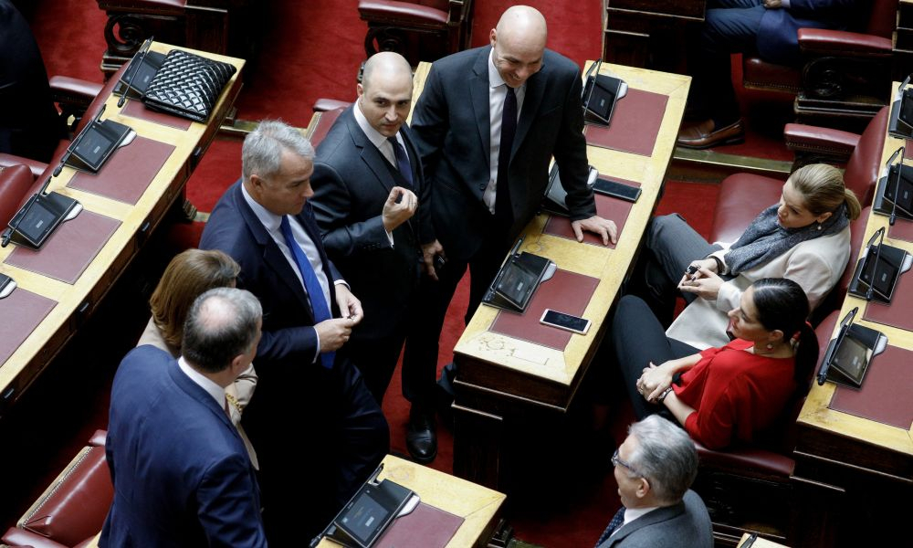 Μπογδάνος και Δούνια ζητούν το άνοιγμα των παιδικών σταθμών – Κατέθεσαν ερώτηση