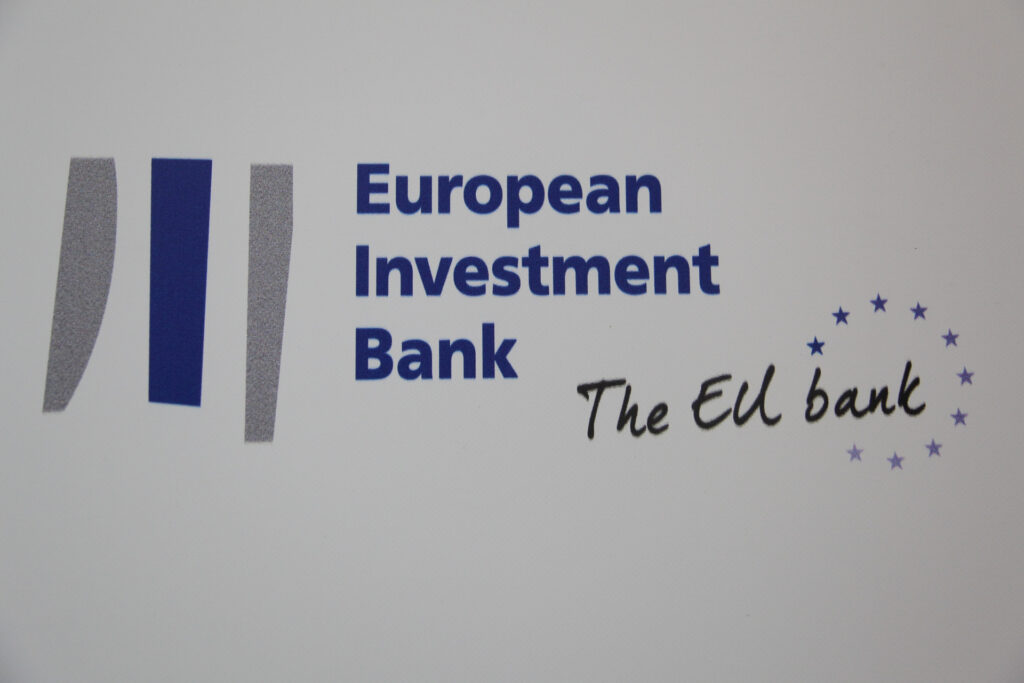 ΕΤΕπ: Λιγότερες από τις μισές εταιρείες στην ΕΕ έχουν επενδύσει σε μέτρα ενεργειακής απόδοσης