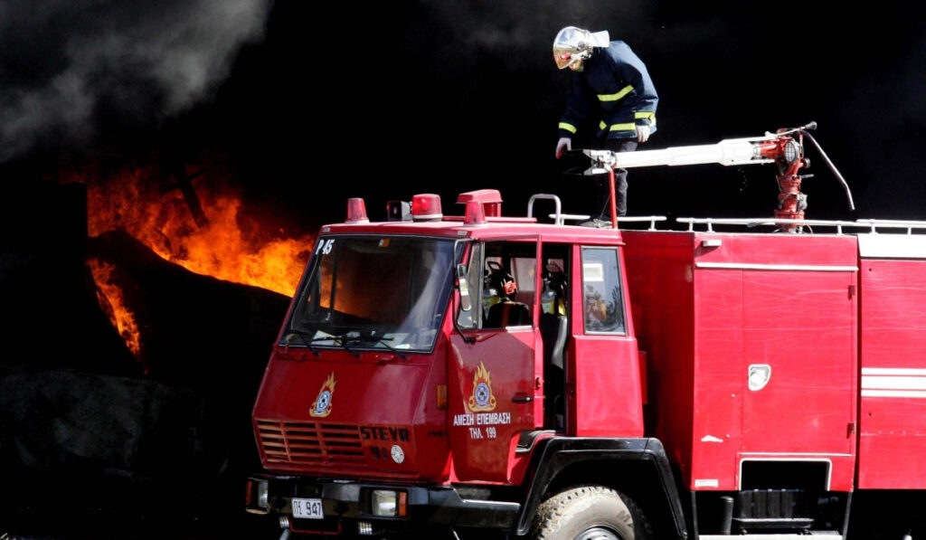Φωτιά στην Αρκαδία: Νύχτα αγωνίας στη Μεγαλόπολη