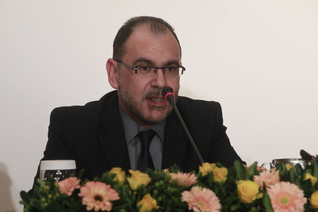 Αποχώρησε ο επικεφαλής του πολιτικού τμήματος του «Έθνους»