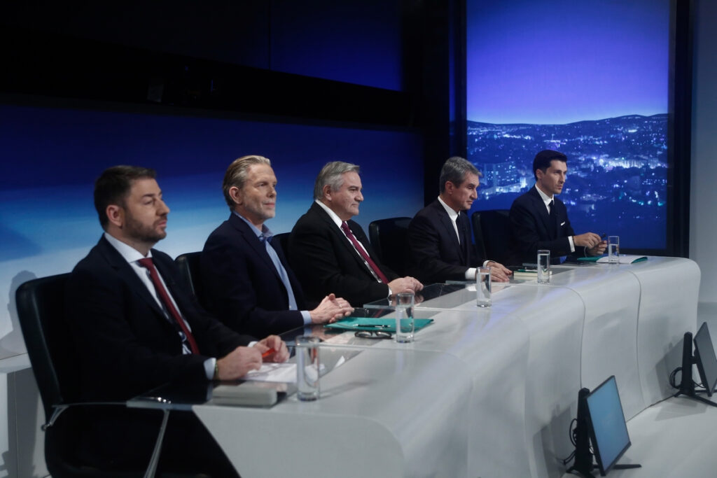 Ντιμπέιτ κατώτερο των προσδοκιών – Η πλατφόρμα Λοβέρδου, οι χαμηλοί τόνοι Ανδρουλάκη και η τακτική του Β΄ Γύρου