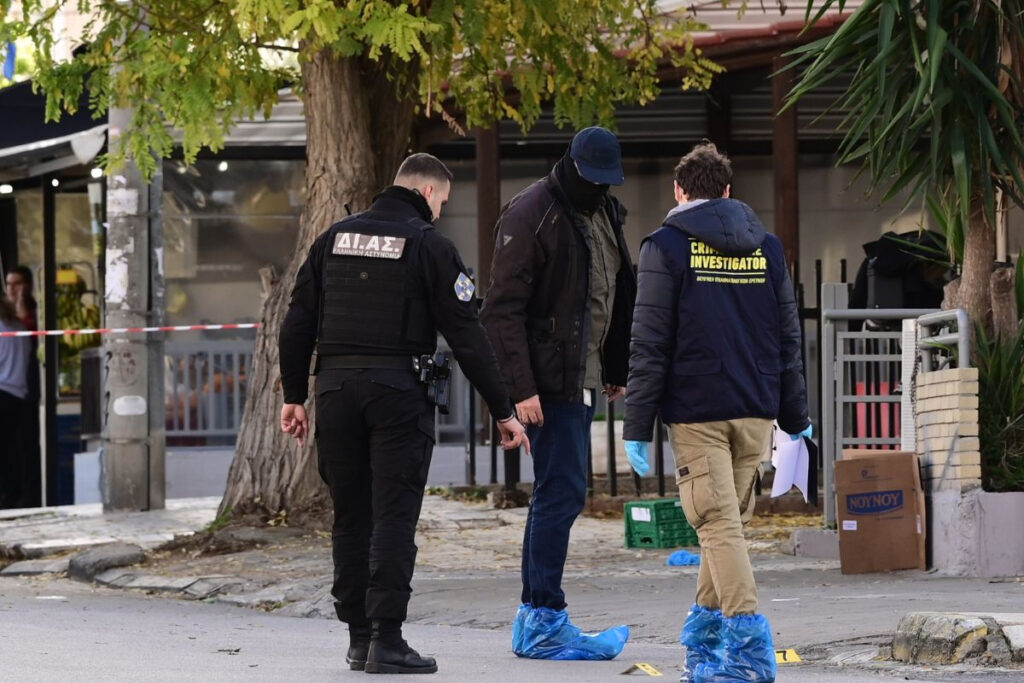 Δολοφονία στη Γλυφάδα: Στη φυλακή οι δύο Τούρκοι