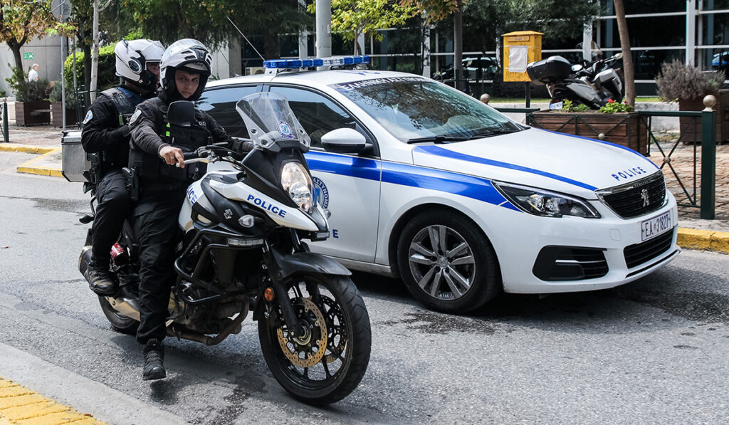 Συναγερμός στην ΕΛ.ΑΣ. στο Κερατσίνι: Συνελήφθη «πιστολέρο» που πυροβολούσε στον αέρα