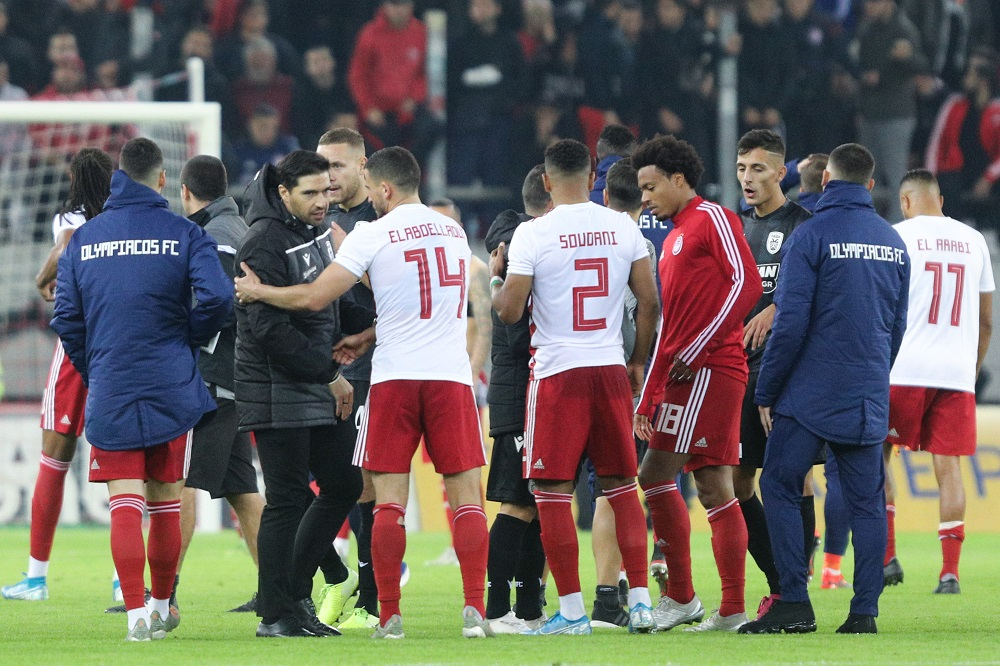 Η φωτογραφία των παικτών του Ολυμπιακού στα αποδυτήρια της Τούμπας
