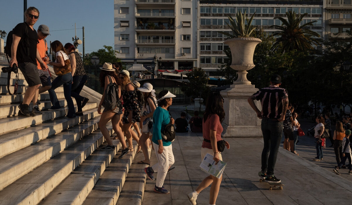 Πού εντοπίστηκαν τα 3.313 κρούσματα, όλες οι περιοχές: 2.040 στην Αττική, 178 στη Θεσσαλονίκη
