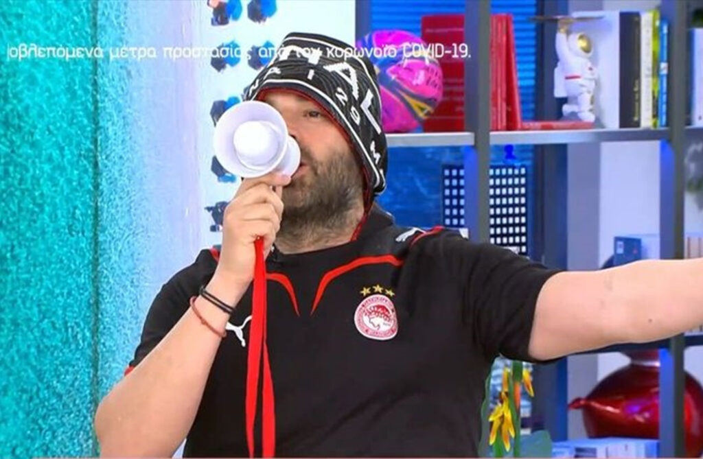 Happy Day: Πανηγυρική έναρξη με τον ύμνο του Ολυμπιακού – παραλήρημα Φραγκολιά