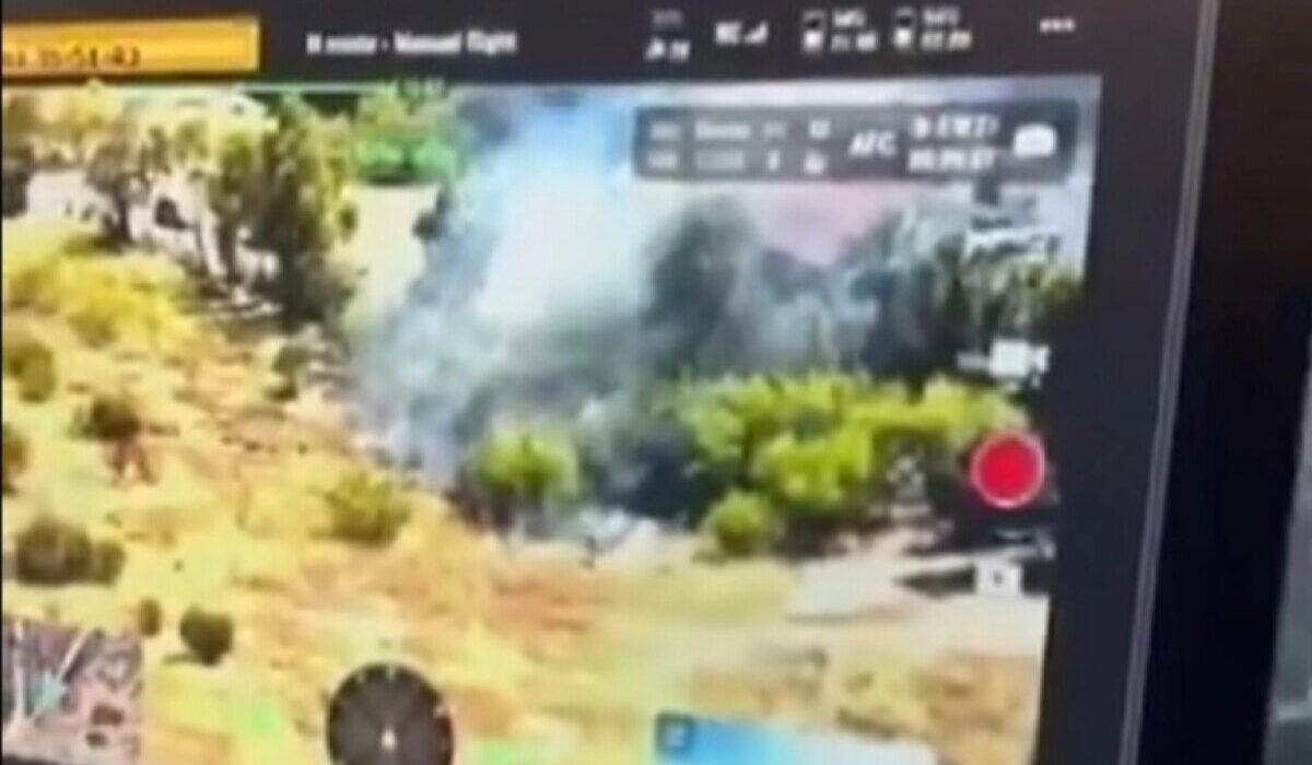 Με drone «έπιασαν» φωτιά δίπλα σε σπίτια στη Βούλα – Το βίντεο που ανέβασε ο Κικίλιας