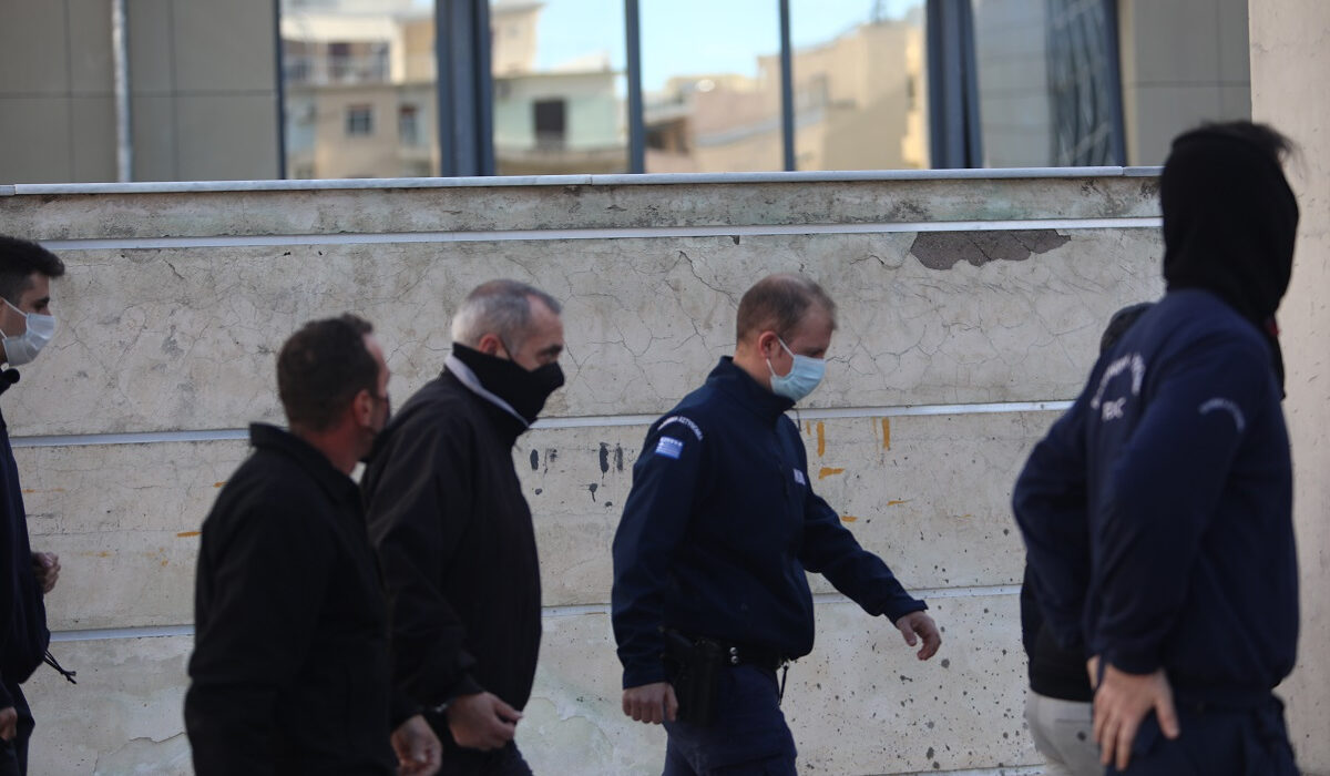 Διαφωνίες και διακοπή μισής ώρας στη δικη για τον Κολωνό