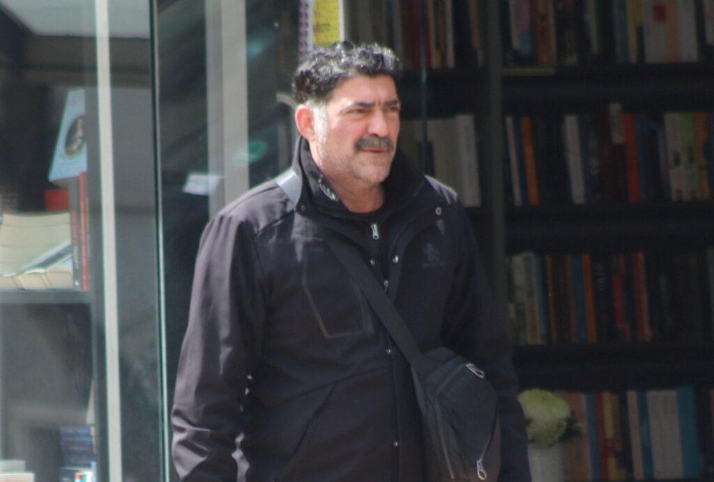 Μιχάλης Ιατρόπουλος: Στο νοσοκομείο ο ηθοποιός – Αναβολή παραστάσεων στο θέατρο