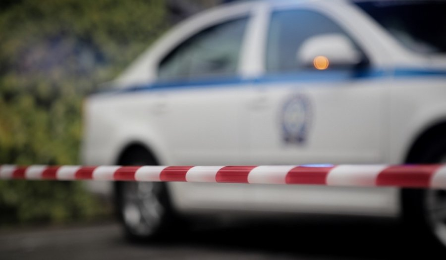 Ναύπακτος: Πρώην αντιδήμαρχος βρέθηκε νεκρός στην αποθήκη του σπιτιού του με τραύματα από μαχαίρι