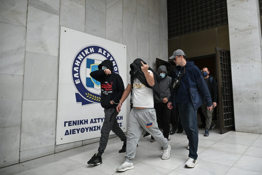 Αποκαλύψεις-σοκ από τη δικογραφία: Οι σχέσεις της εγκληματικής οργάνωσης της «Θύρας 7» με τον επίσημο Ολυμπιακό