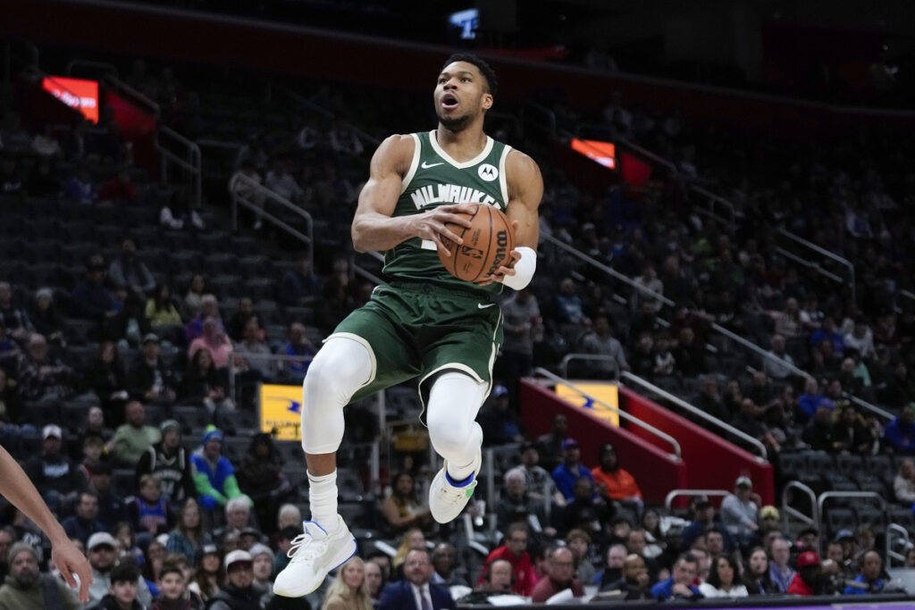 Γιάννης Αντετοκούνμπο: Νέο triple double και νίκη των Μπακς κόντρα στους Πίστονς