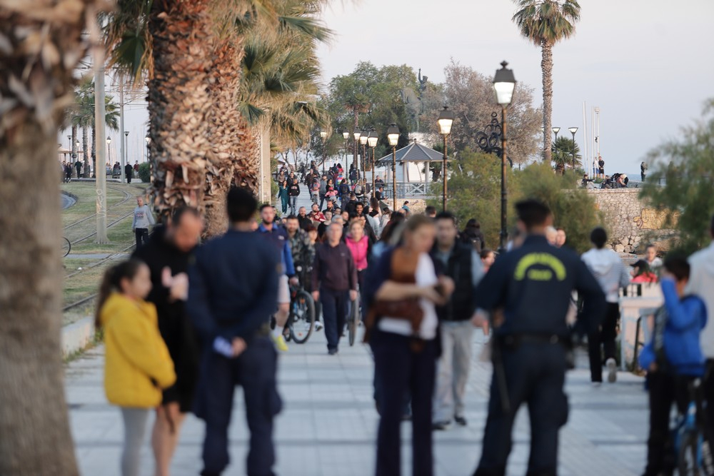 Άρση μέτρων στην Ελλάδα: Οι φόβοι για τις 4 Μαΐου, οι διαφωνίες στα σχολεία
