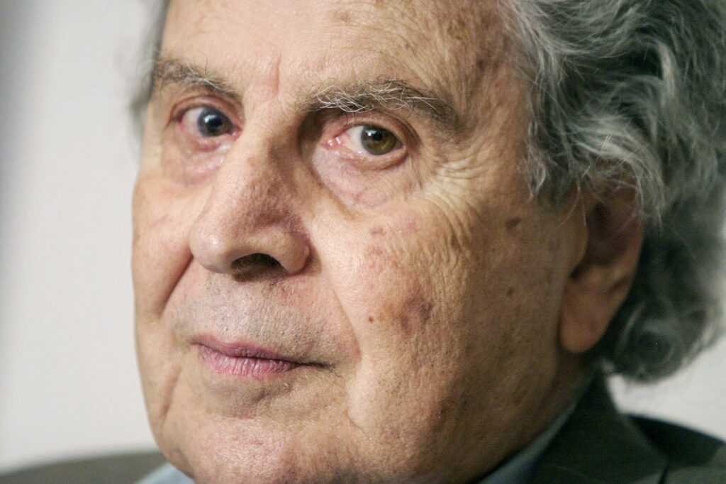 Οριστικά στον Γαλατά Χανίων η κηδεία του Μίκη Θεοδωράκη – Τελετή αποχαιρετισμού την Τετάρτη στη Μητρόπολη – Ανακοίνωση του ΚΚΕ