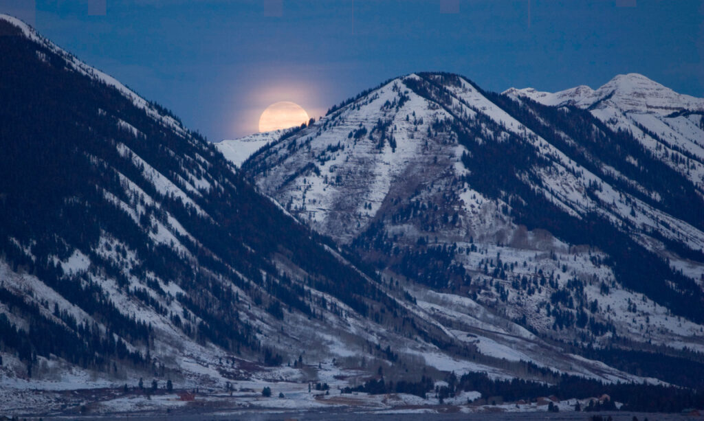 Πανσέληνος Δεκεμβρίου 2022: Το σπάνιο αστρονομικό φαινόμενο με τον πλανήτη Άρη