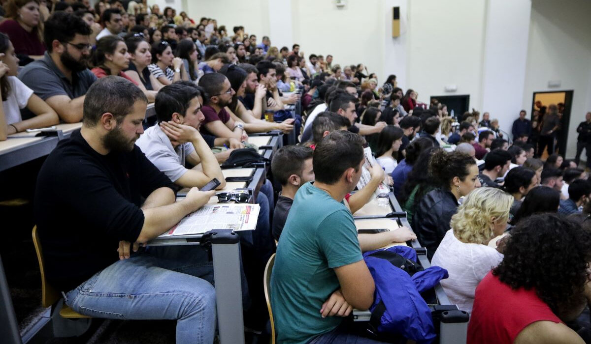 Πανεπιστήμιο Πατρών: Όχι από τη Σύγκλητο στις διαδικτυακές εξετάσεις – Τι θα γίνει με την εξεταστική