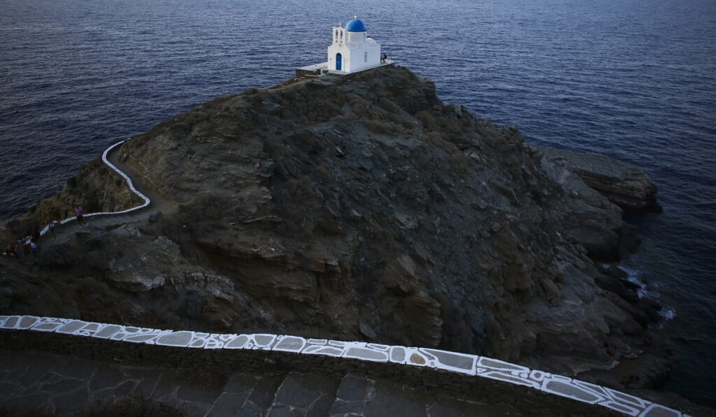 Το ελληνικό νησί που μπήκε στους 10 καλύτερους φθινοπωρινούς προορισμούς του κόσμου