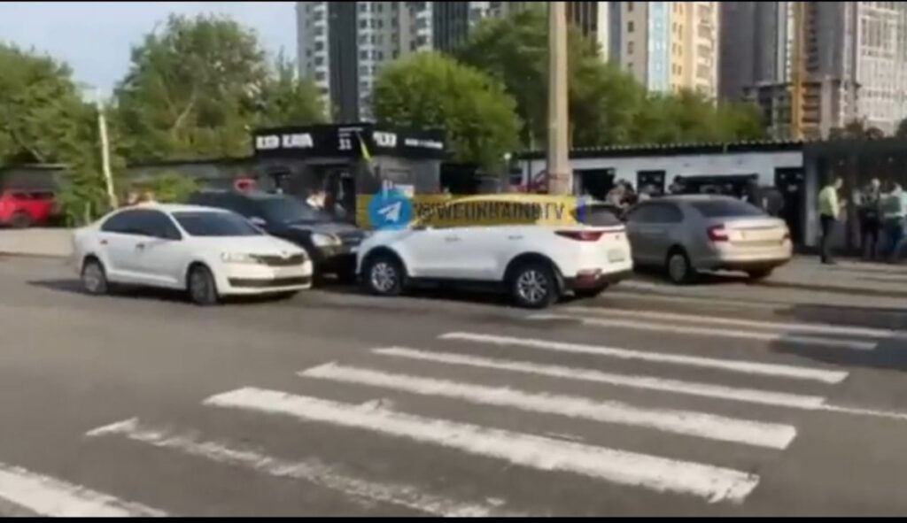 Ουκρανία: Xάος από έκρηξη σε δικαστήριο στο Κίεβο (Βίντεο)