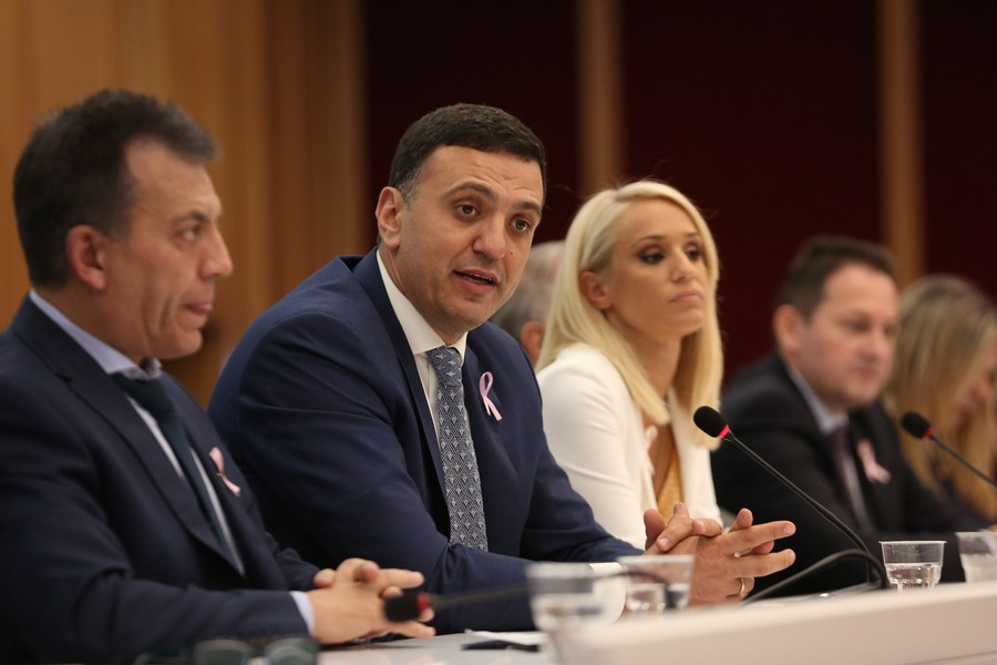 Κικίλιας: «Τα νοσοκομεία αποδυναμώθηκαν από τις μετατάξεις και τις αποσπάσεις»