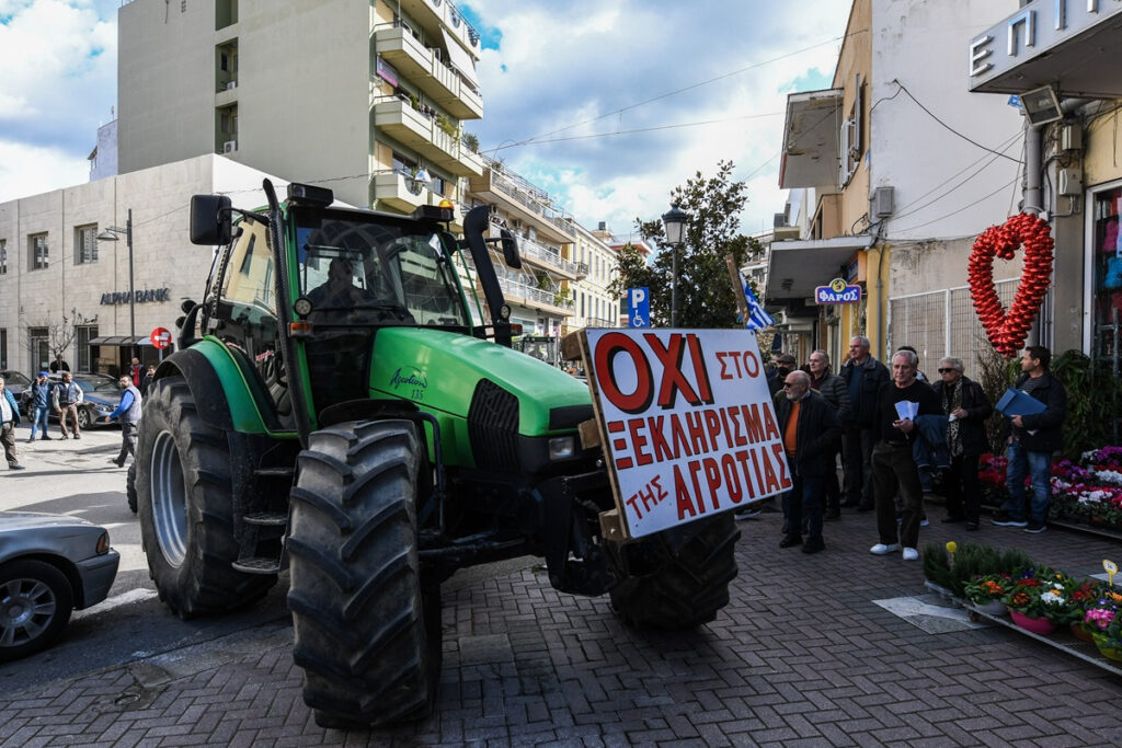 Greek Farmers Extend Roadblocks: Talks with Prime Minister Unsuccessful – Next Meeting on Wednesday for Resolution