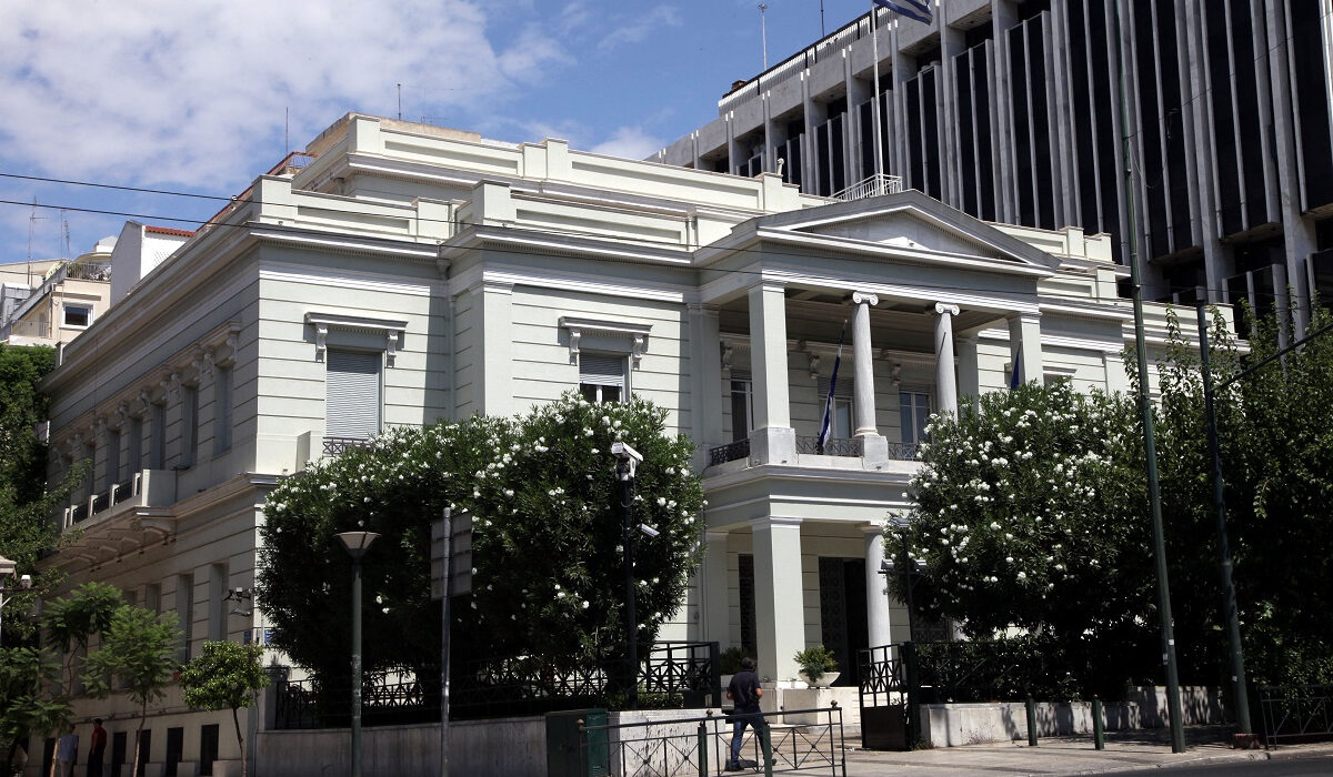 Πηγές ΥΠΕΞ: Παραμένει το αναφαίρετο δικαίωμα μας για επέκταση των χωρικών υδάτων στα 12 ν.μ.