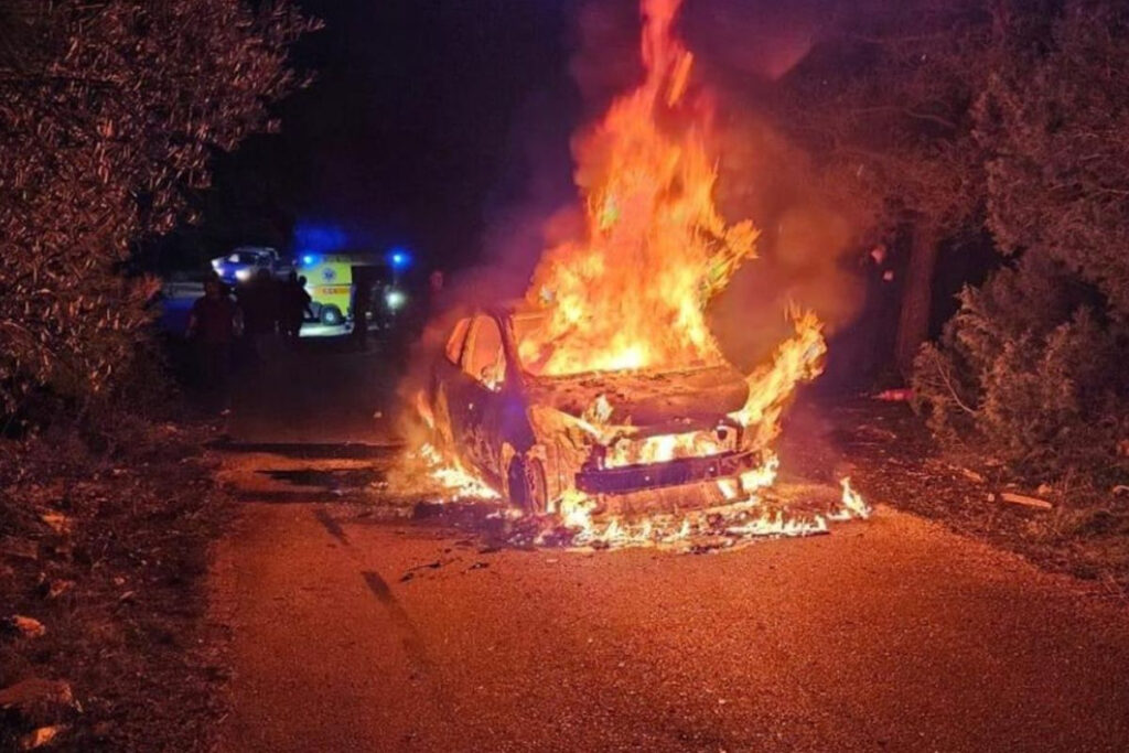Δολοφονία Γιαλιά: Ψάχνουν το μυστικό στο σπίτι «κάστρο» της Μάνδρας – Πολύωρες έρευνες της ΕΛ.ΑΣ.