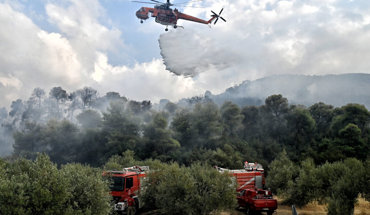 Οριοθετήθηκε η φωτιά στο Άγιον Όρος
