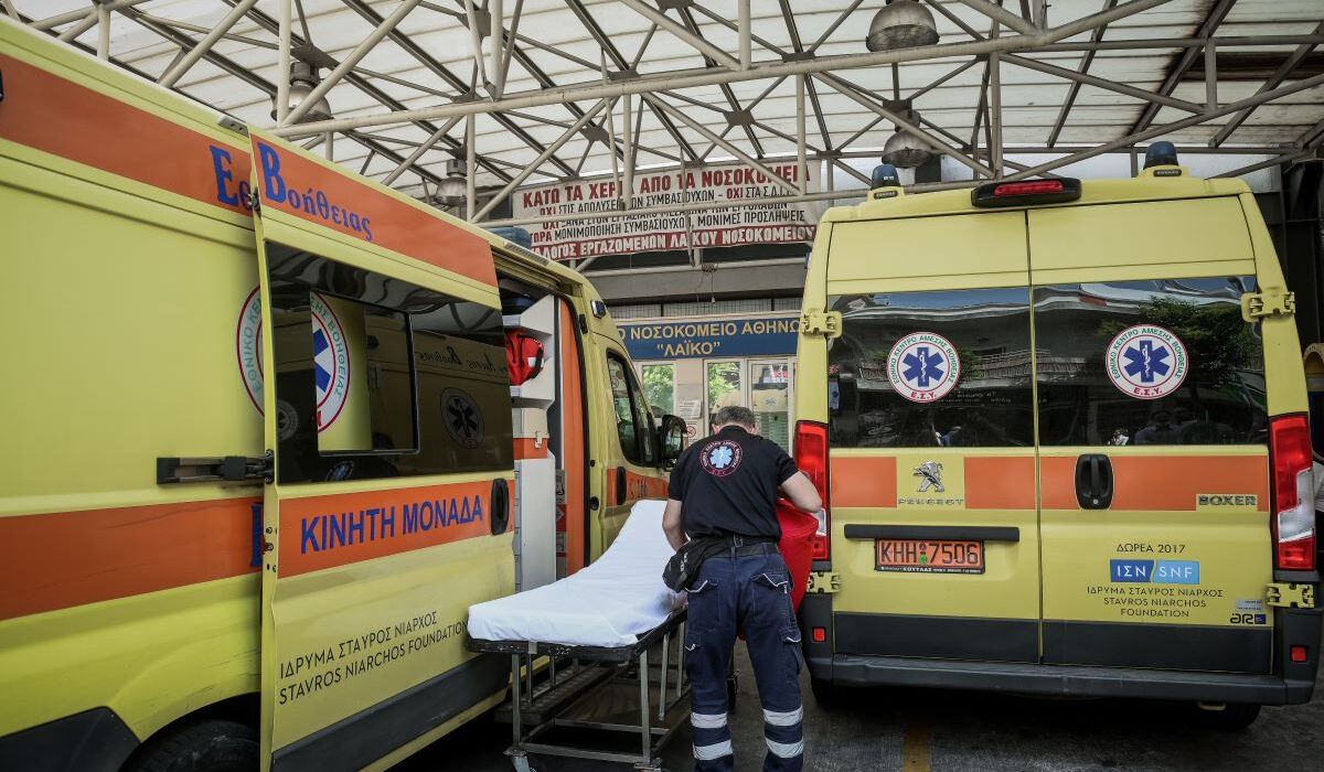 Amber alert για το ΕΚΑΒ – Αδιανόητοι θάνατοι στην Ελλάδα του 2023 περιμένοντας ασθενοφόρο