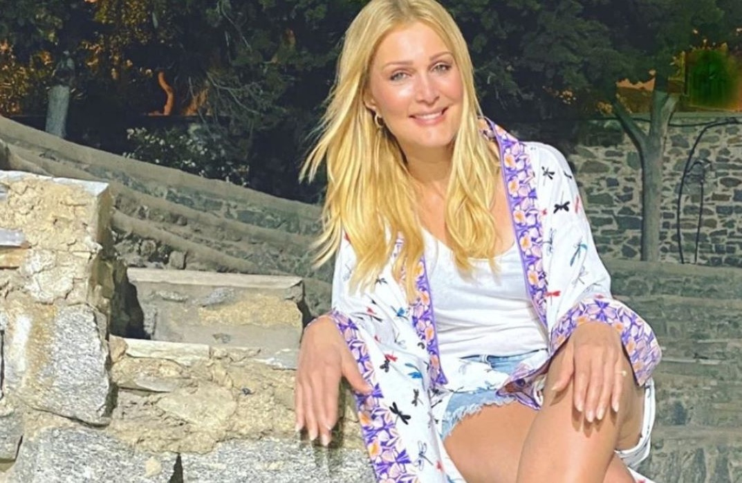 Νατάσα Θεοδωρίδου: Στη Μύκονο με την κόρη της