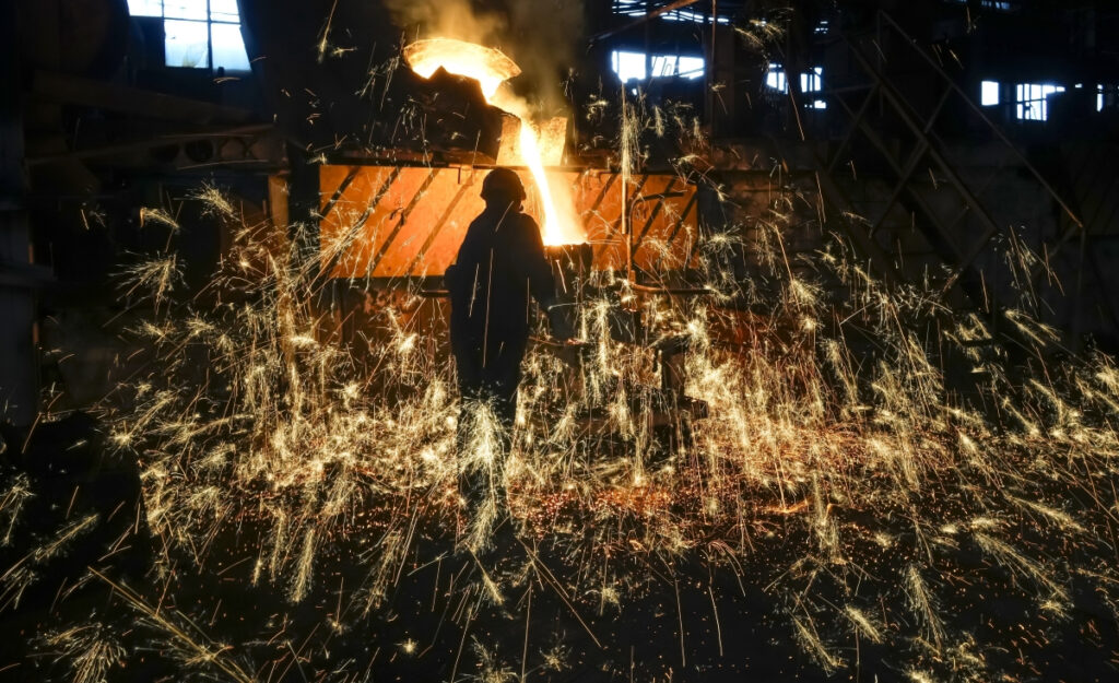 Εμπορικός πόλεμος ΗΠΑ και ΕΕ: Ετοιμάζει τα αντίποινα η Κομισιόν για τους δασμούς Τραμπ