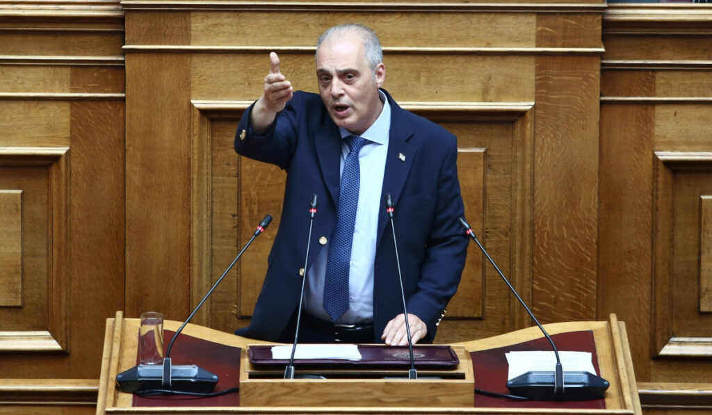 Βελόπουλος για ξύλο στη Βουλή: Μειράκια της πολιτικής συμπεριφέρονται ως προβατόσχημοι λύκοι