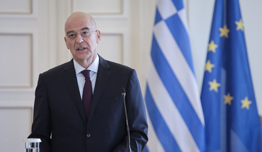 Συλλυπητήρια μηνύματα σε Δένδια από πολλούς ομολόγους του για το τραγικό δυστύχημα στα Τέμπη