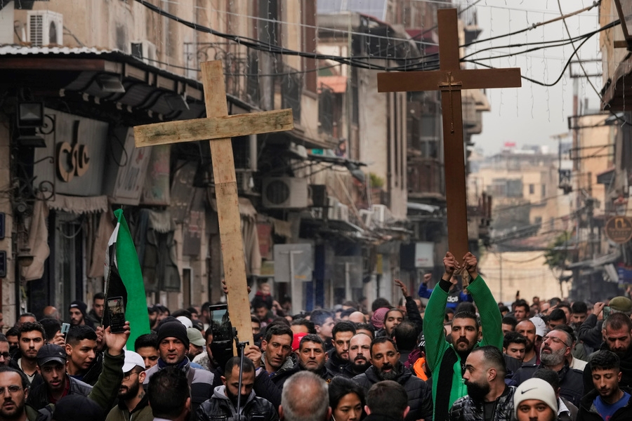 Συρία, η εξέγερση των Χριστιανών – Διαδηλώσεις για ίσα δικαιώματα από το καθεστώς (Βίντεο, Εικόνες)