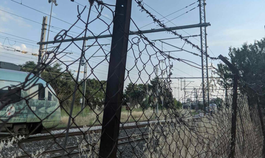 Λήξη συναγερμού στη Λάρισα: Τα τρένα έκαναν ελιγμούς πρόσδεσης – Διαψεύδει ο ΟΣΕ το παρολίγον ατύχημα