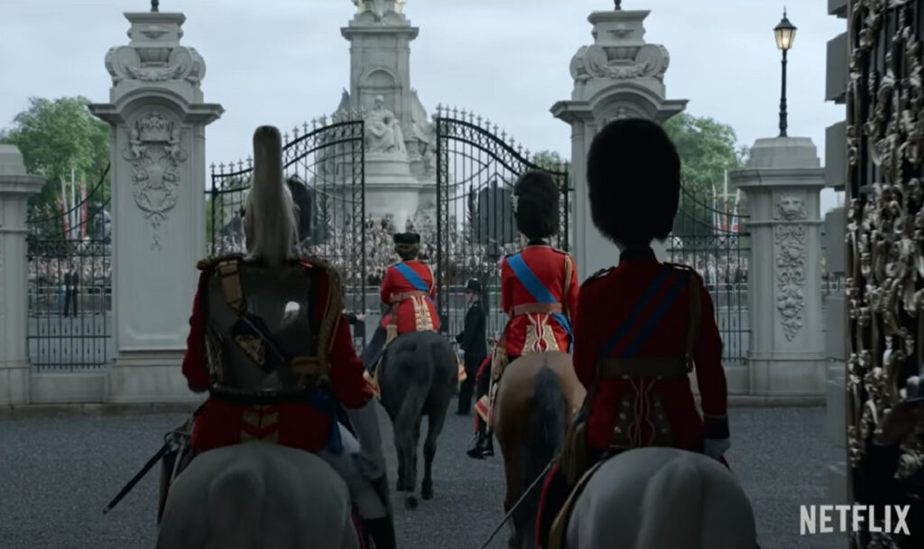 The Crown: Τέλος στα γυρίσματα του Netfix ως ένδειξη σεβασμού στη βασίλισσα Ελισάβετ