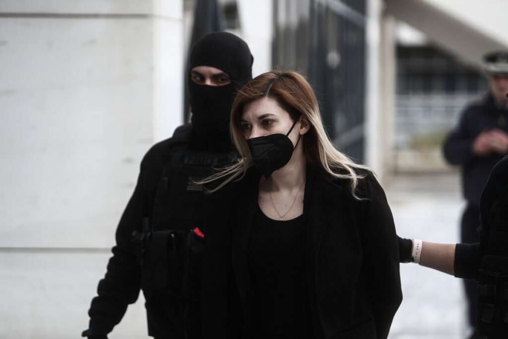Ρούλα Πισπιρίγκου: Από αδιευκρίνιστη αιτία ο θάνατος της Ίριδας, επιμένει η Τσιόλα