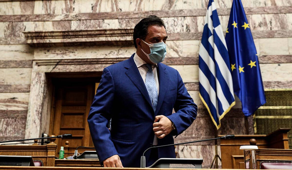 Ο Γεωργιάδης ανήρτησε στο twitter το πιστοποιητικό εμβολιασμό του και τα pcr test