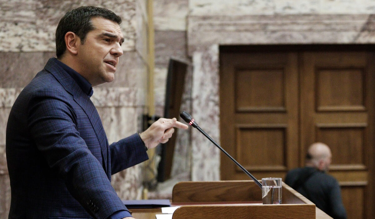 Κορονοϊός: Αιχμές Τσίπρα για ΕΟΔΥ και Εκκλησία