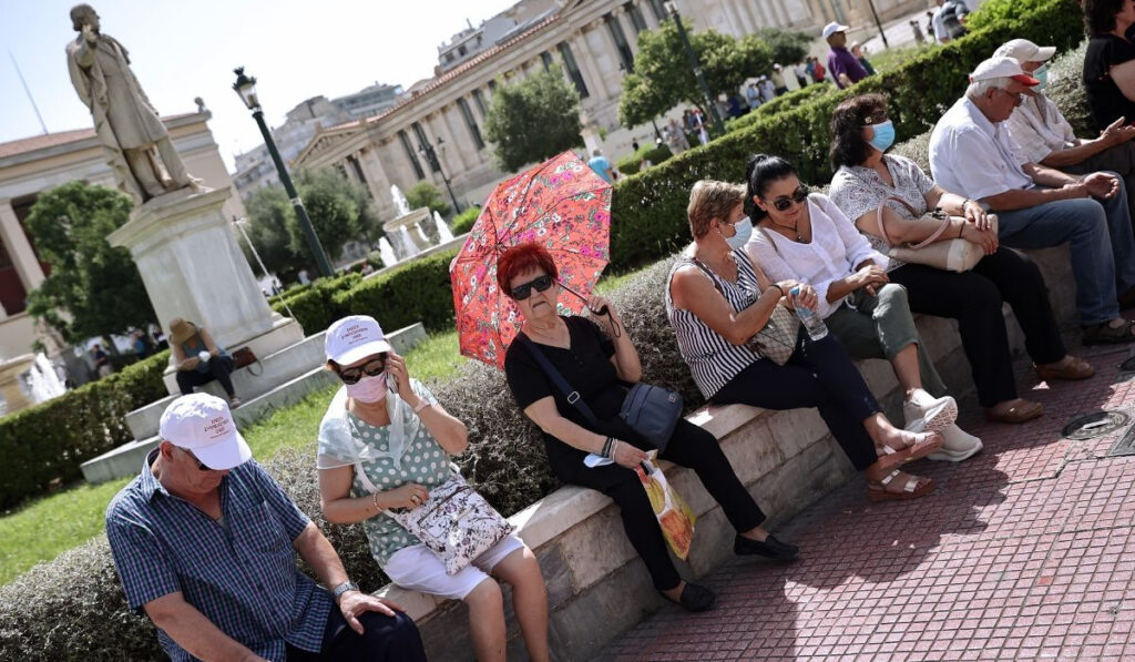 Μαζί με τις εκλογές μετατίθεται και η έκδοση των συντάξεων για τέλη Σεπτεμβρίου…