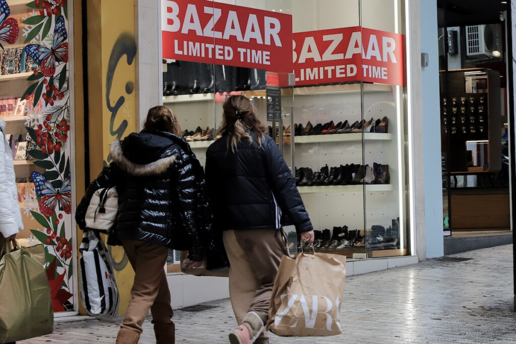 Κυριακή με ανοιχτά μαγαζιά: Αλλάζουν όλα – Οι τελικές αποφάσεις