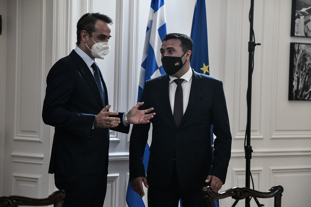 Τα μνημόνια με τη Βόρεια Μακεδονία είχαν «παγώσει» πριν «προκαλέσει» ο Ζάεφ   
