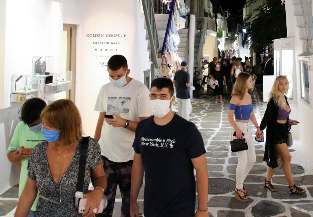 Έκτακτα μέτρα στη Μύκονο – Απαγόρευση κυκλοφορίας και μουσικής